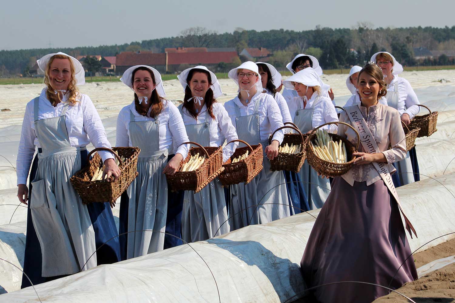 Kristin Reich, Spargelsaison 2019, Spargel, Beelitzer Spargel, Buschmann & Winkelmann, Saisoneröffnung, Spargelkönigin