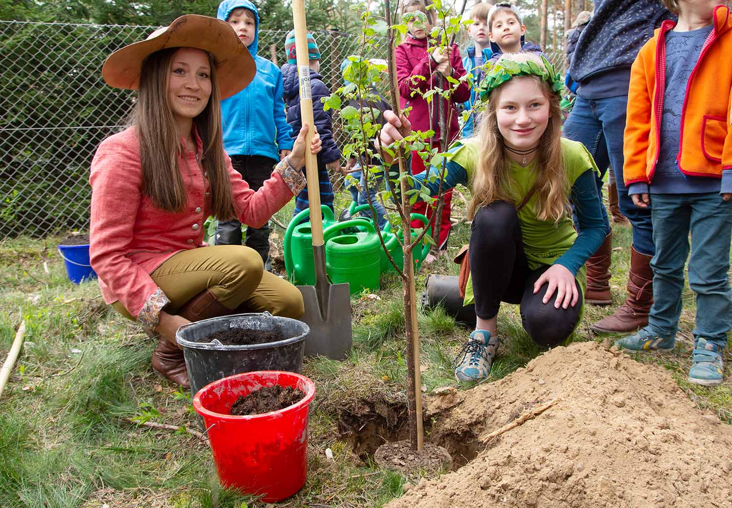 Borkwalde, Flatter-Ulme, Baum des Jahres, Baumkönigin, Caroline Hensel, Baumprinzessin, Tipidorf, Kulturverein Zauche