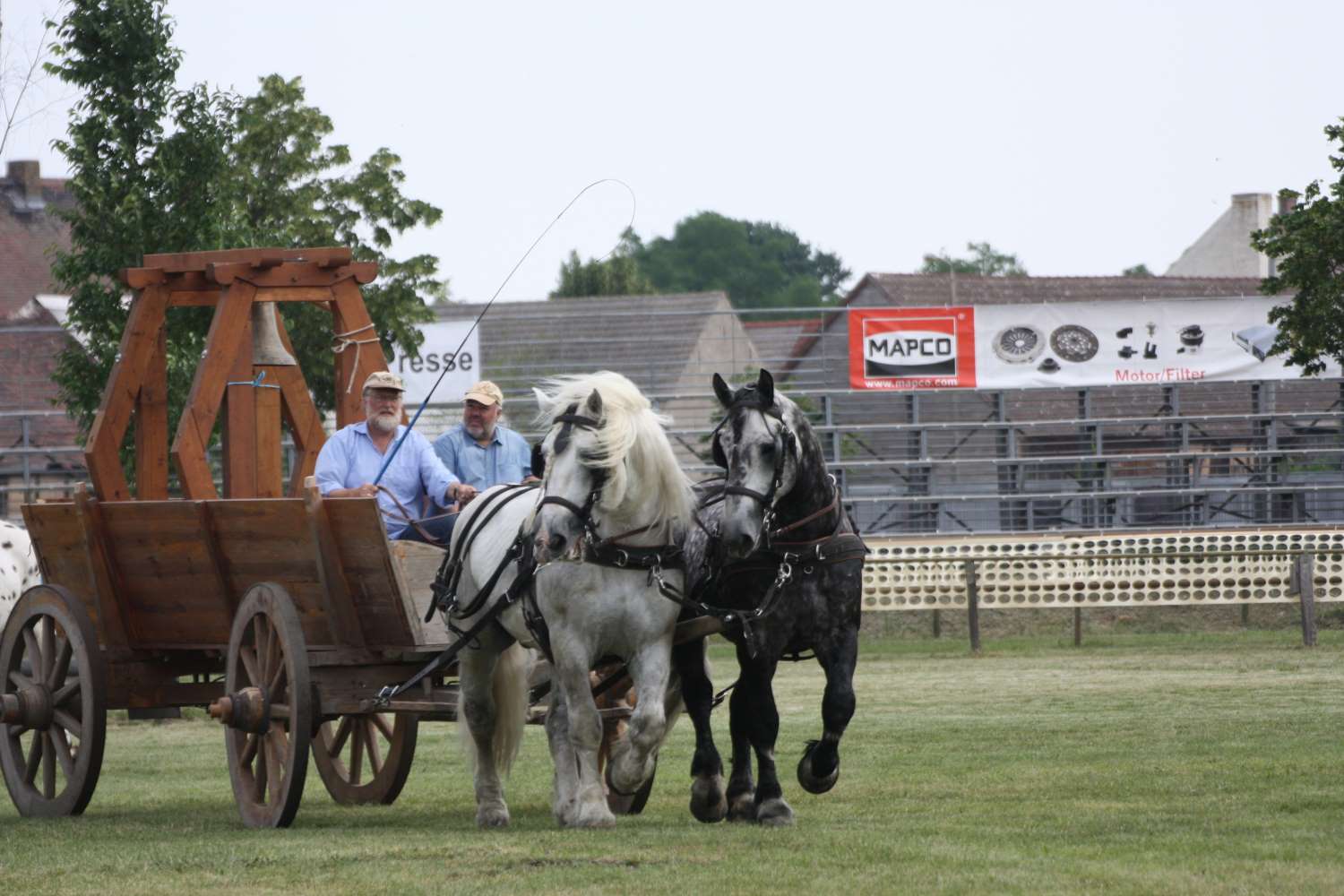 Titanen der Rennbahn, Brück