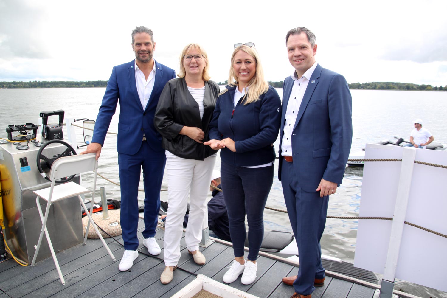 Boot Fun Inwater, Daniel Barkowski, Manuela Sass, Catina Burchardi und Uwe Seibt