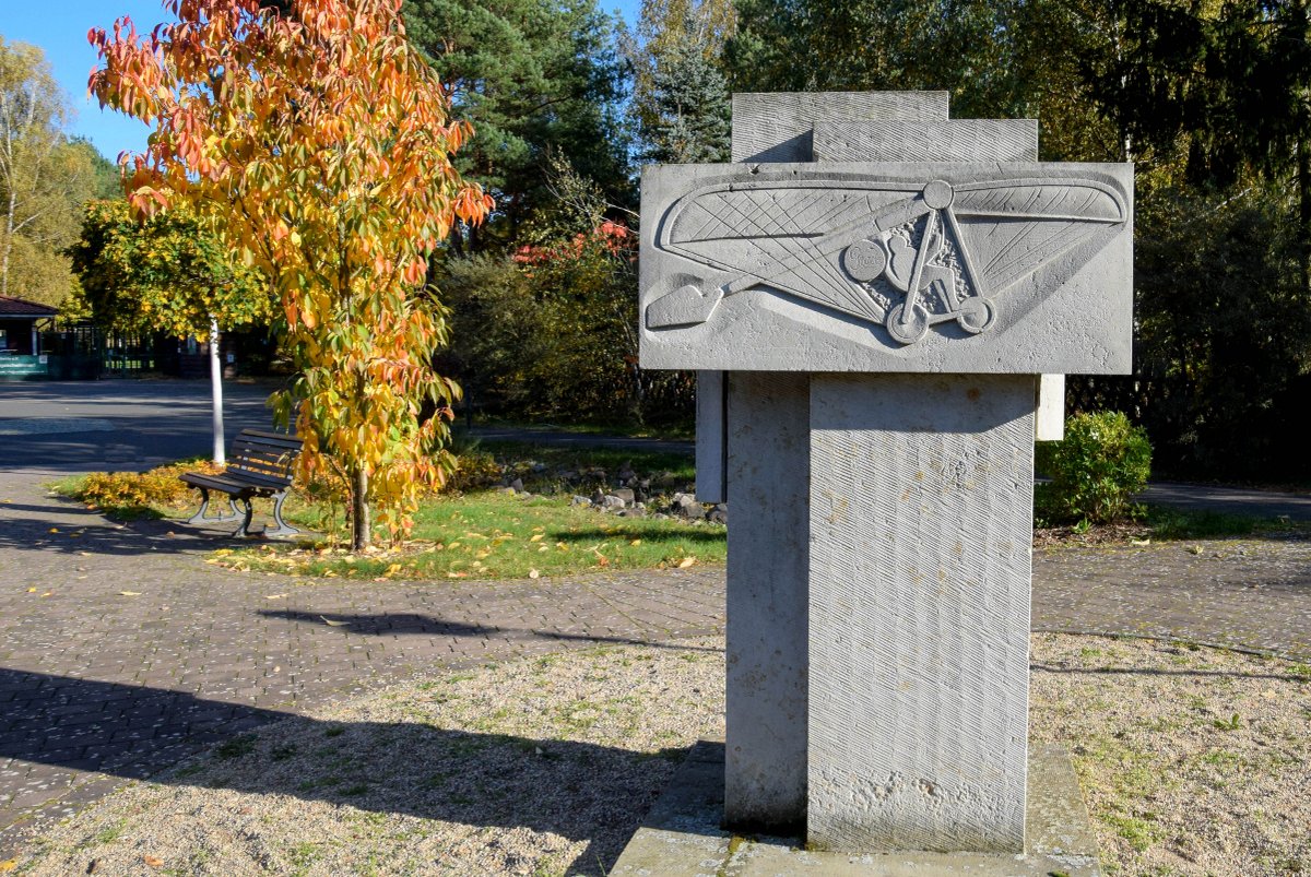 Hans Grade, Borkheide, Hans Grade Gedenkstein